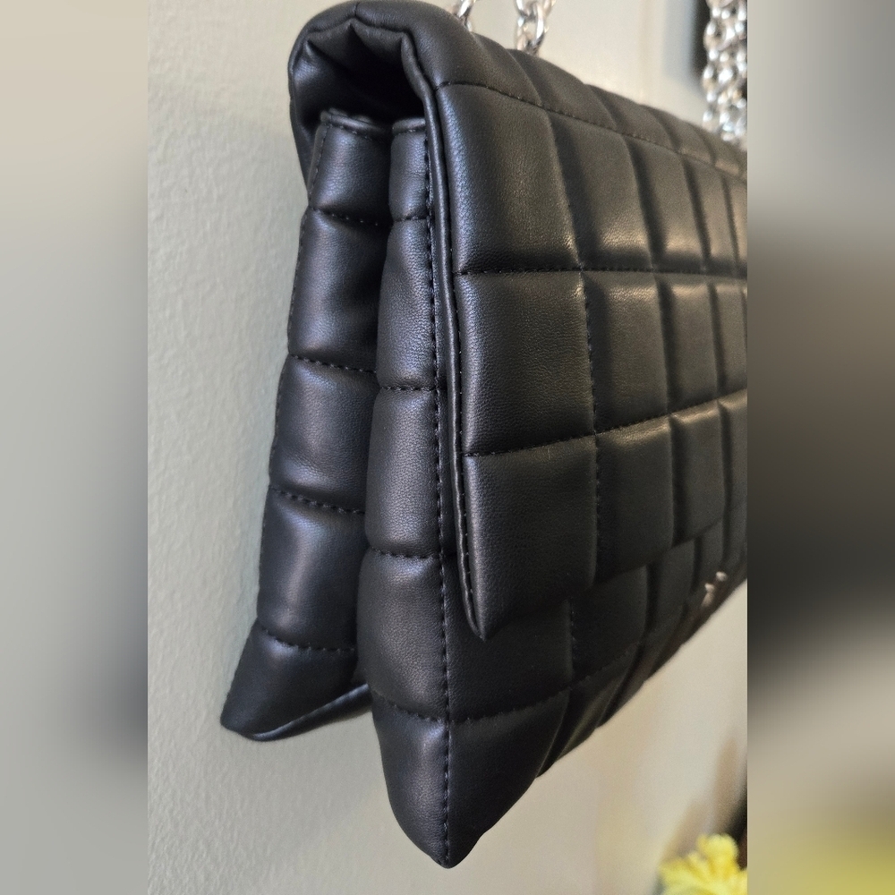 House of Want Black Vegan, Quilted Shoulder Hand Bag NWT - Picture 6 of 14